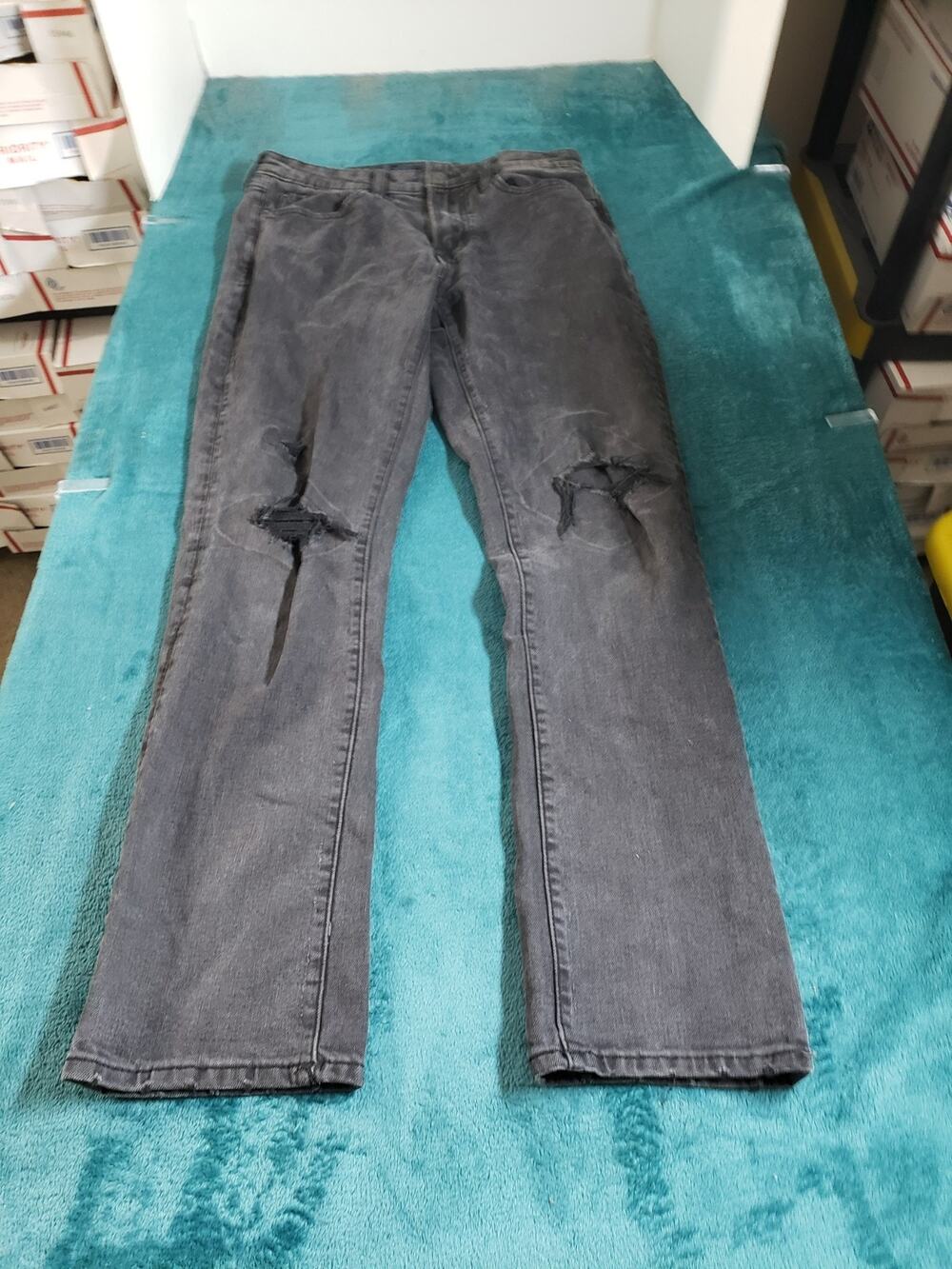 Aeropostale Jeans Size 30x32 Mens Black Pants Stretch Denim Mid Rise Straight